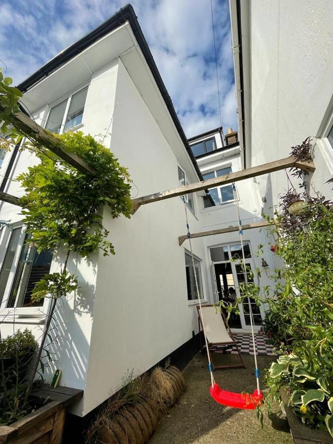 Вилла Victorian Beach House With Parking Тинмут Экстерьер фото