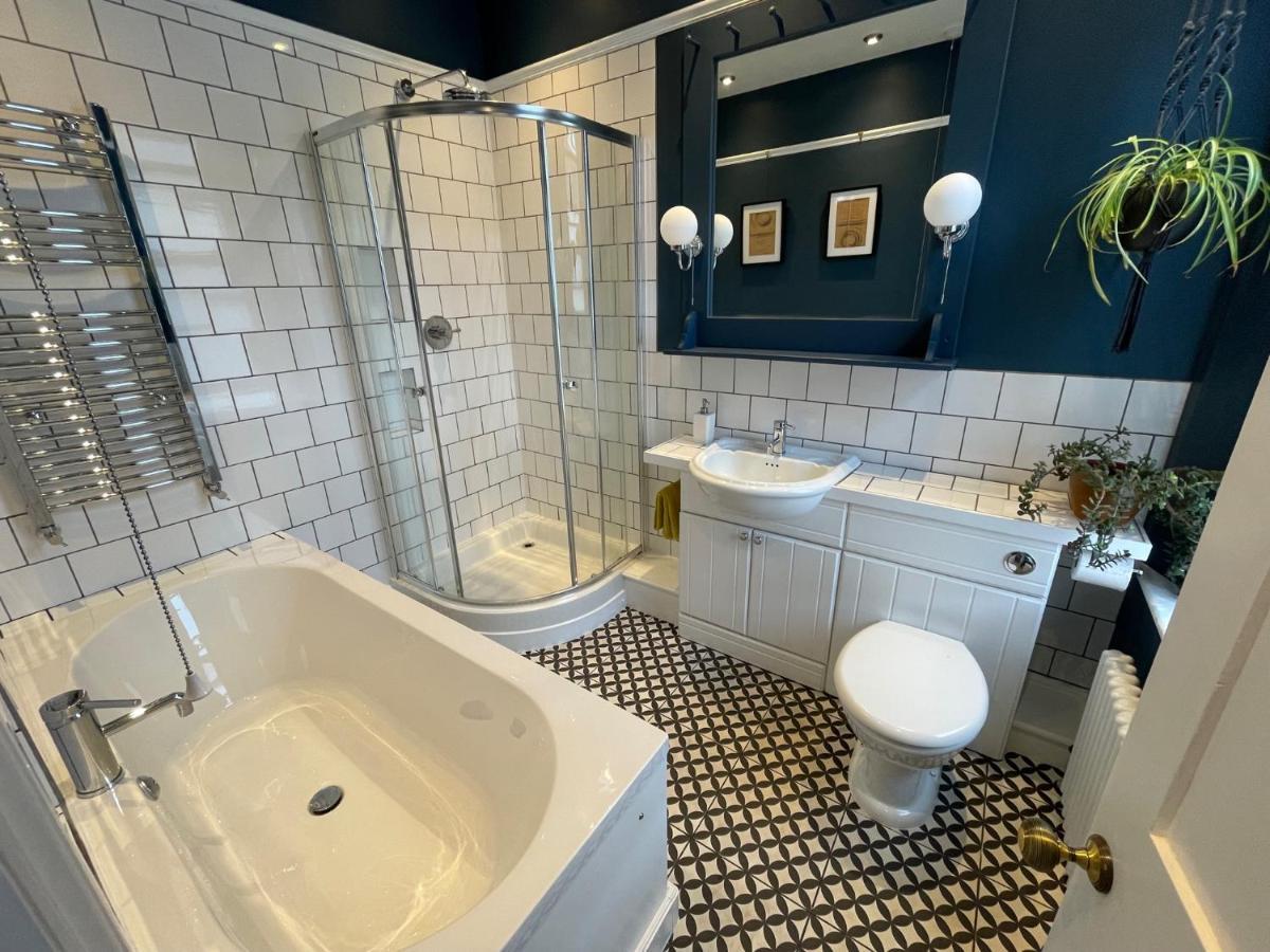 Вилла Victorian Beach House With Parking Тинмут Экстерьер фото